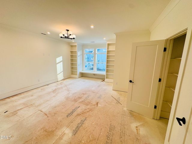 2806 Pathway Drive, Chapel Hill, NC 27516