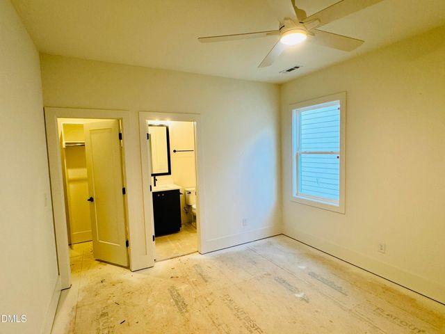 2806 Pathway Drive, Chapel Hill, NC 27516