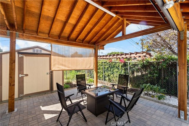1043 S Victoria Avenue, Los Angeles, CA 90019