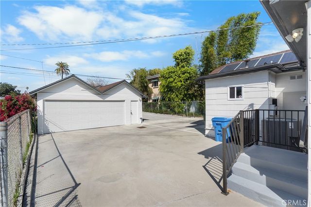 1043 S Victoria Avenue, Los Angeles, CA 90019
