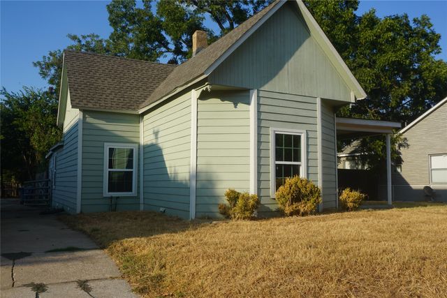 127 E Hull Street, Denison, TX 75021