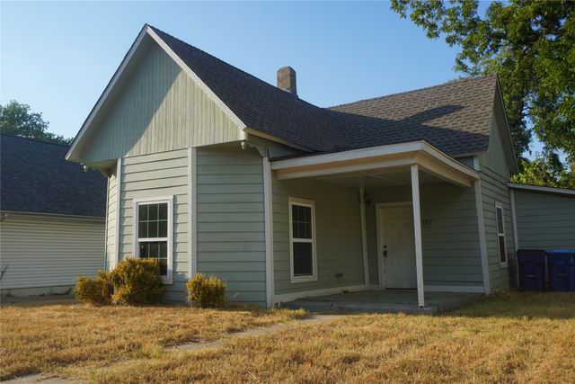 127 E Hull Street, Denison, TX 75021