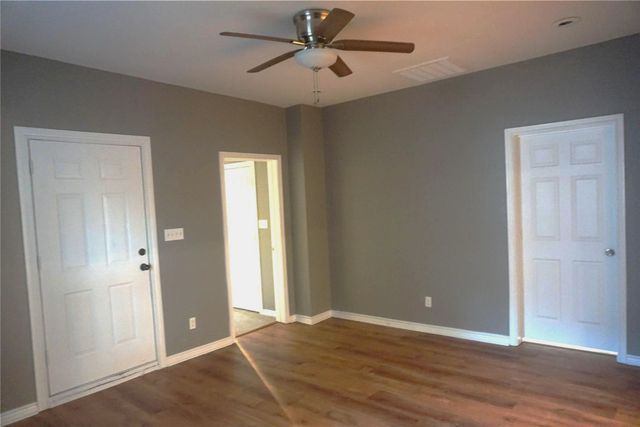 127 E Hull Street, Denison, TX 75021