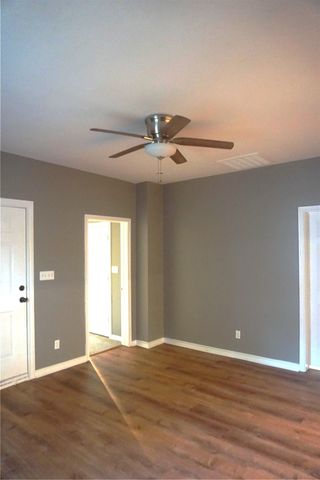 127 E Hull Street, Denison, TX 75021