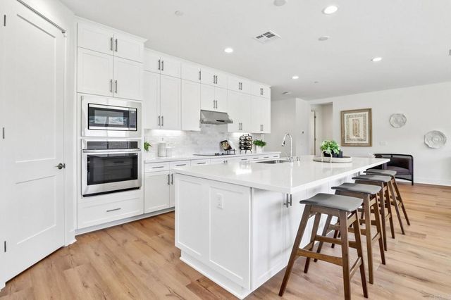 3521 Butler Place, Escondido, CA 92027