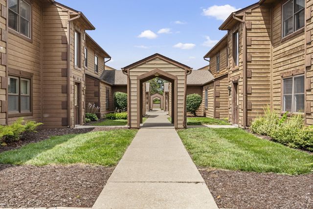517 HUNTRIDGE DR, Columbia, MO 65201