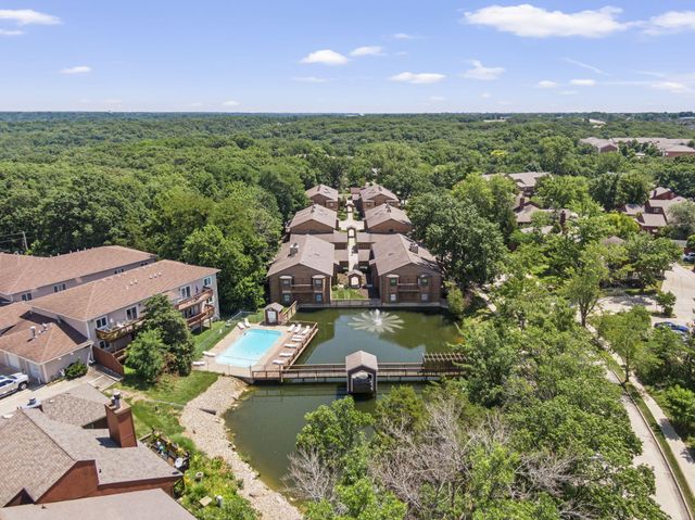 517 HUNTRIDGE DR, Columbia, MO 65201