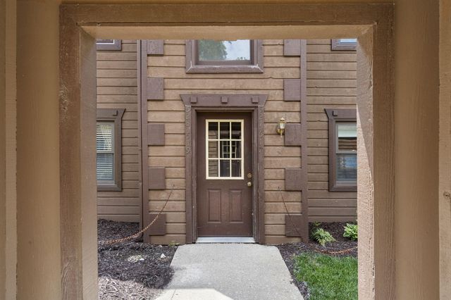 517 HUNTRIDGE DR, Columbia, MO 65201