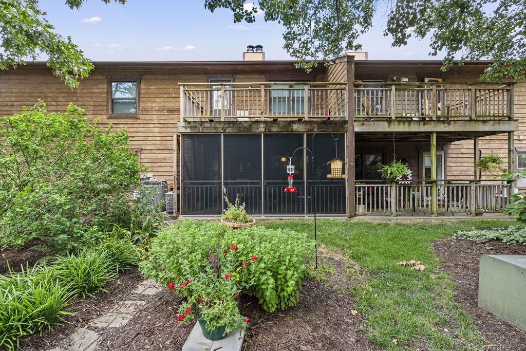 517 HUNTRIDGE DR, Columbia, MO 65201