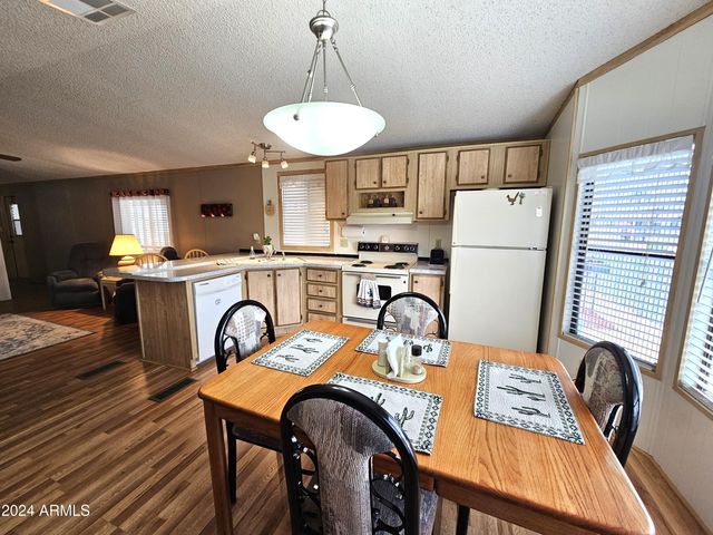 205 S HIGLEY Road 218, Mesa, AZ 85206