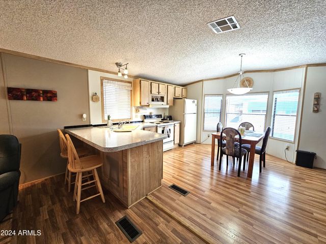 205 S HIGLEY Road 218, Mesa, AZ 85206