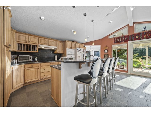 22501 Se FILBERT Rd, Eagle Creek, OR 97022