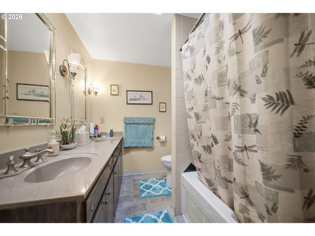 22501 Se FILBERT Rd, Eagle Creek, OR 97022