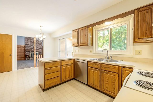 312 Burr Oak Drive, Ann Arbor, MI 48103