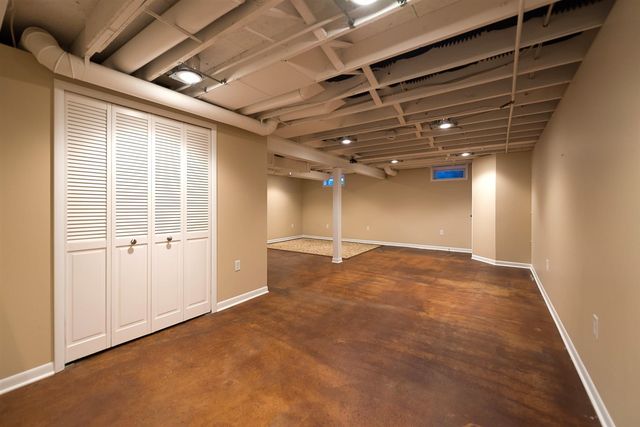 312 Burr Oak Drive, Ann Arbor, MI 48103