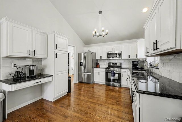 57595 Yorkshire Drive, Washington, MI 48094