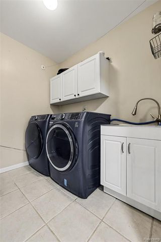 57595 Yorkshire Drive, Washington, MI 48094