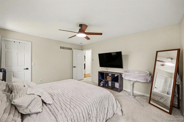 57595 Yorkshire Drive, Washington, MI 48094