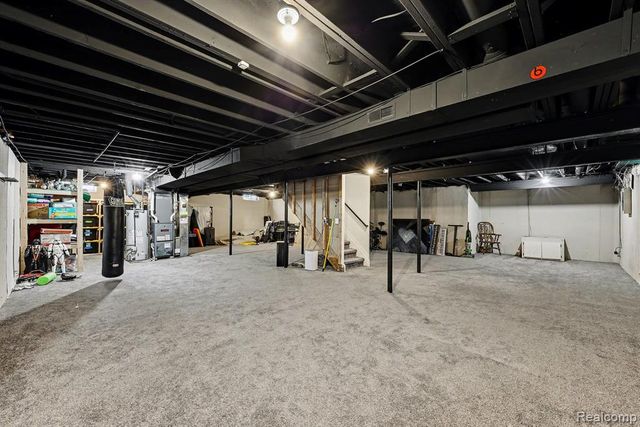 57595 Yorkshire Drive, Washington, MI 48094