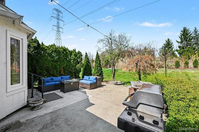 57595 Yorkshire Drive, Washington, MI 48094