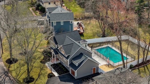 58 Oxbow Dr, New Providence Boro, NJ 07974