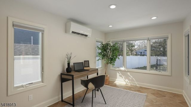 58 Oxbow Dr, New Providence Boro, NJ 07974