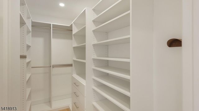 58 Oxbow Dr, New Providence Boro, NJ 07974