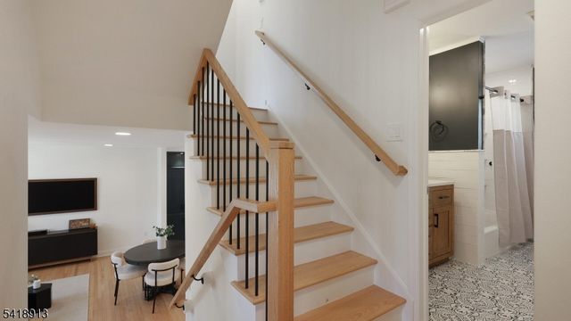 58 Oxbow Dr, New Providence Boro, NJ 07974