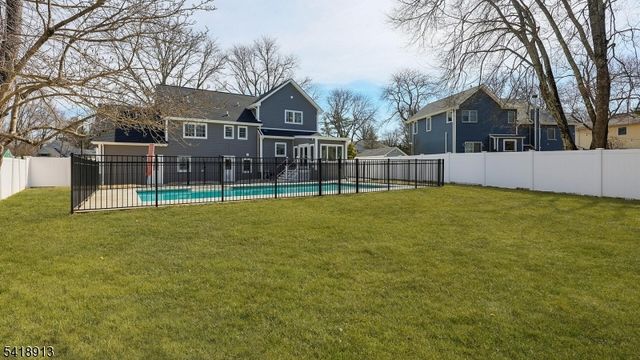 58 Oxbow Dr, New Providence Boro, NJ 07974