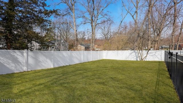 58 Oxbow Dr, New Providence Boro, NJ 07974