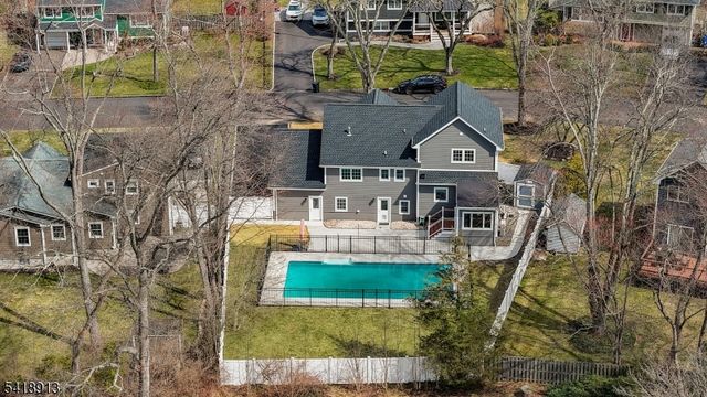 58 Oxbow Dr, New Providence Boro, NJ 07974