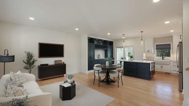 58 Oxbow Dr, New Providence Boro, NJ 07974