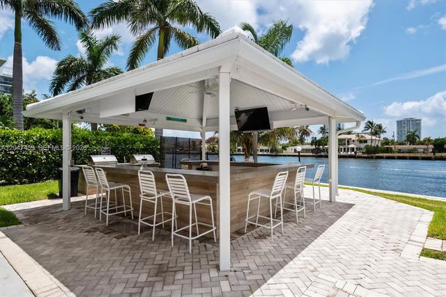 6209 Bay Club Drive 4, Fort Lauderdale, FL 33308