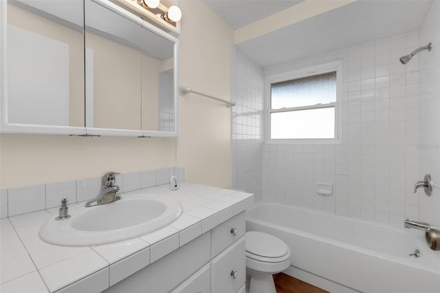 1238 WATERSIDE LANE, Venice, FL 34285