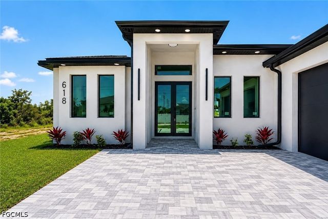 618 NE 12th ST, Cape Coral, FL 33909