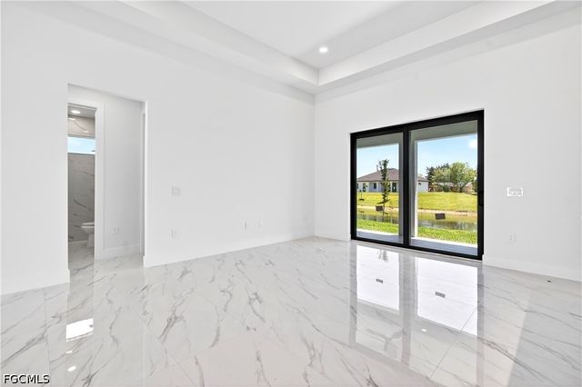618 NE 12th ST, Cape Coral, FL 33909