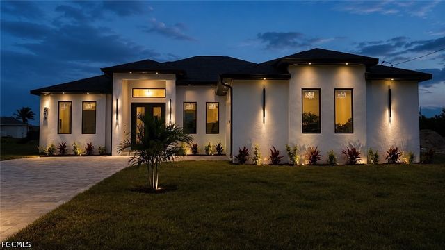 618 NE 12th ST, Cape Coral, FL 33909
