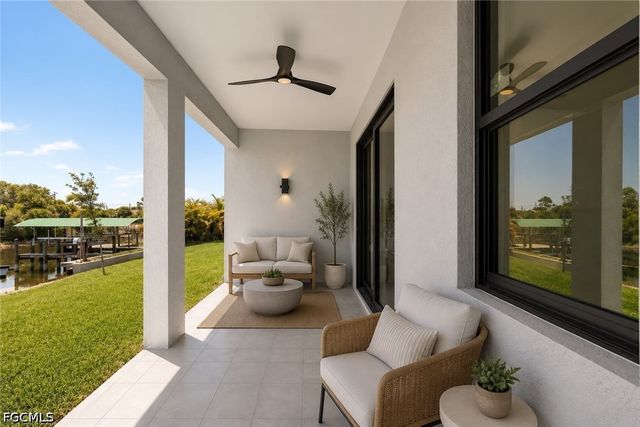 618 NE 12th ST, Cape Coral, FL 33909