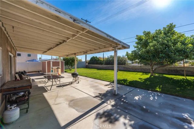 2015 W 16th, San Bernardino, CA 92411