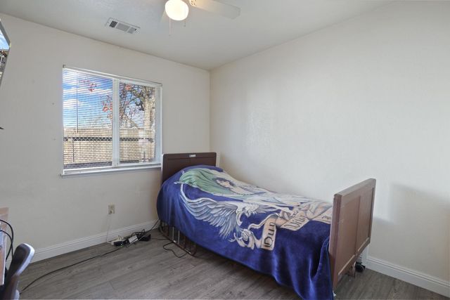 272 S Olive Ave, Stockton, CA 95215