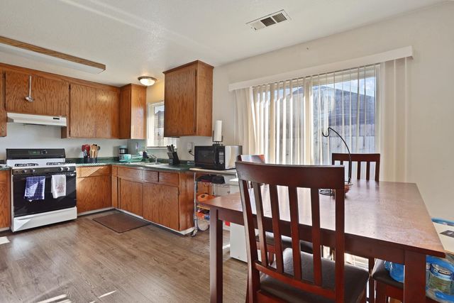 272 S Olive Ave, Stockton, CA 95215