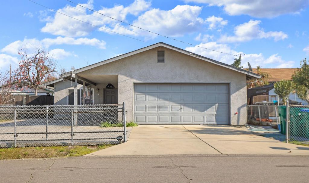 272 S Olive Ave, Stockton, CA 95215