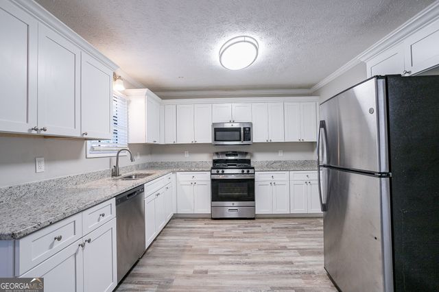 1507 Hillside Drive SE, Conyers, GA 30094