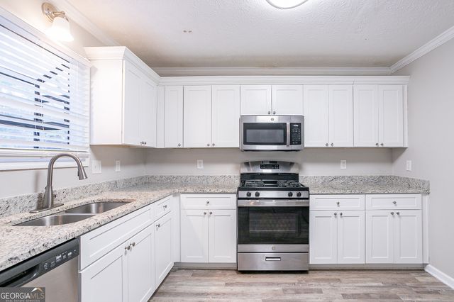 1507 Hillside Drive SE, Conyers, GA 30094