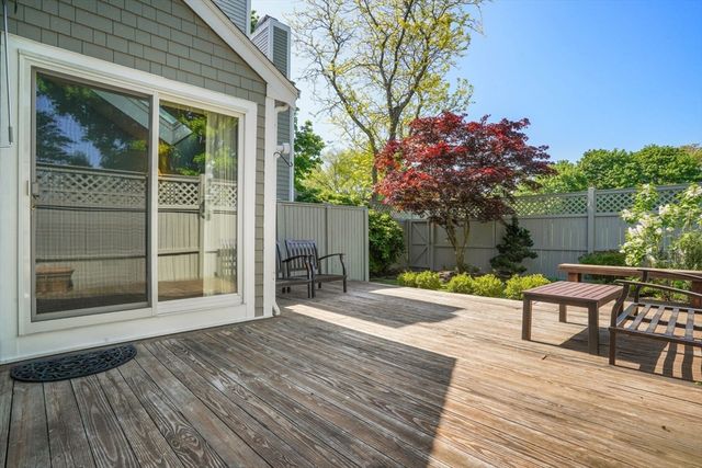22 Floret Circle 22, Hingham, MA 02043