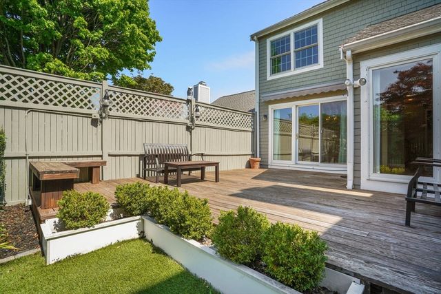22 Floret Circle 22, Hingham, MA 02043