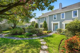 22 Floret Circle 22, Hingham, MA 02043