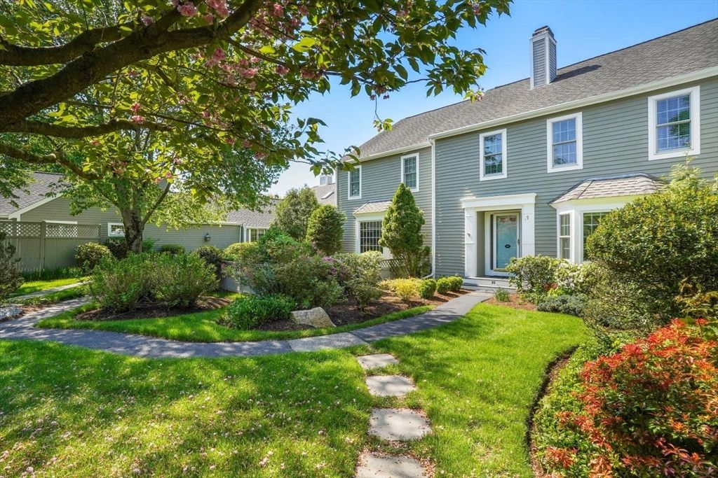 22 Floret Circle 22, Hingham, MA 02043