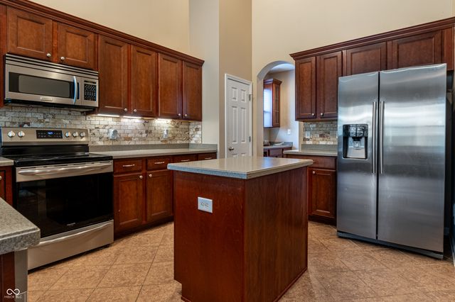 12394 Cold Stream Road, Noblesville, IN 46060