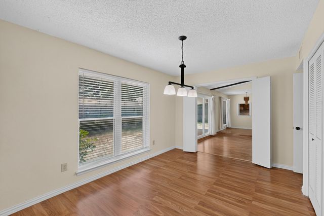 7305 Southridge Trail, Fort Worth, TX 76133